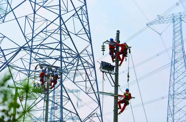高德智造：红外热像仪如何成为变电站的“透视眼”与“预警机”
