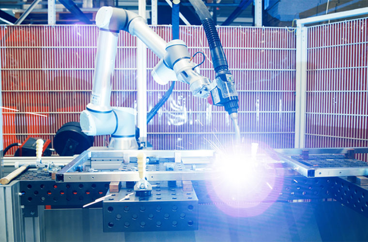 红外热像仪如何守护焊接机器人的品质与效率？